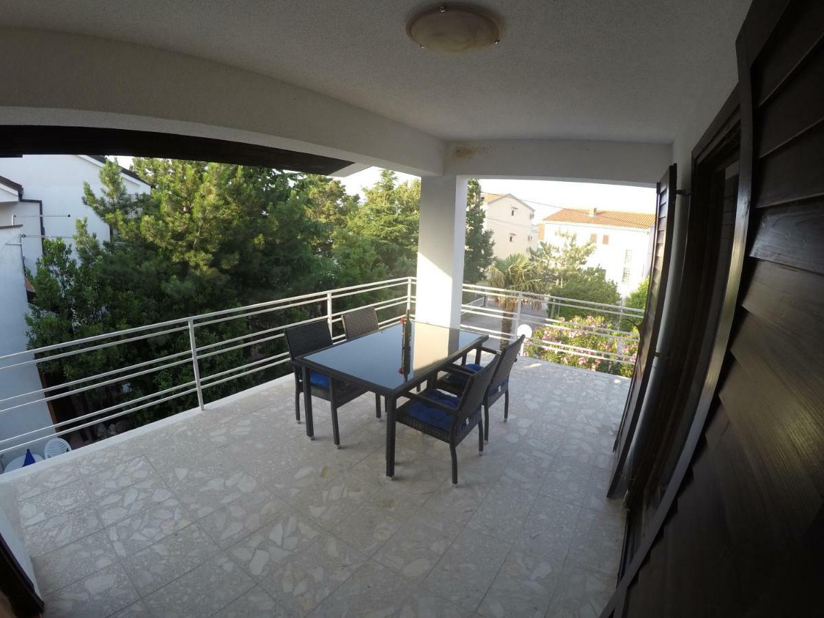 Apartments Lopac Ядраново Екстериор снимка