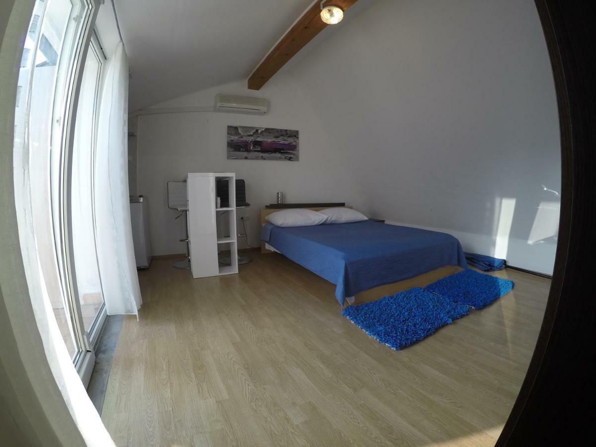 Apartments Lopac Ядраново Екстериор снимка
