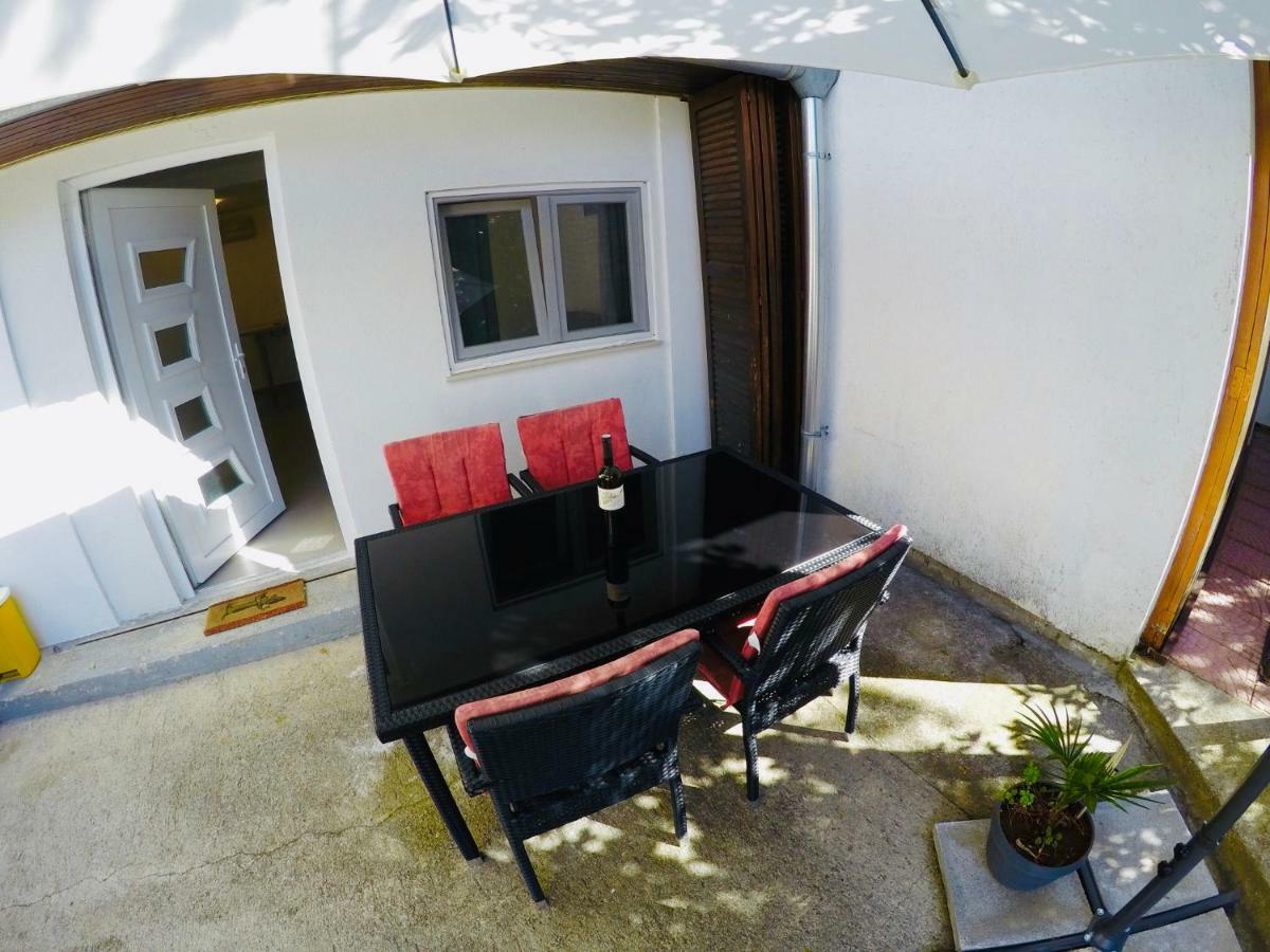 Apartments Lopac Ядраново Екстериор снимка